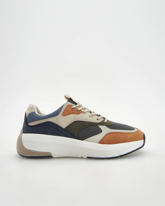Colored Sneakers in suede