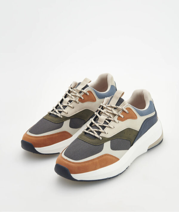 Colored Sneakers in suede