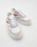 Sneakers in suede